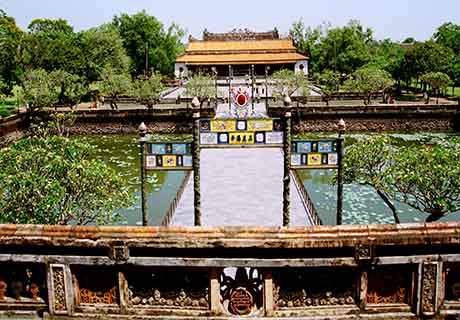 TOUR DU LỊCH ĐÀ NẴNG - HỘI AN - HUẾ - PHONG NHA - 4 NGÀY 3 ĐÊM